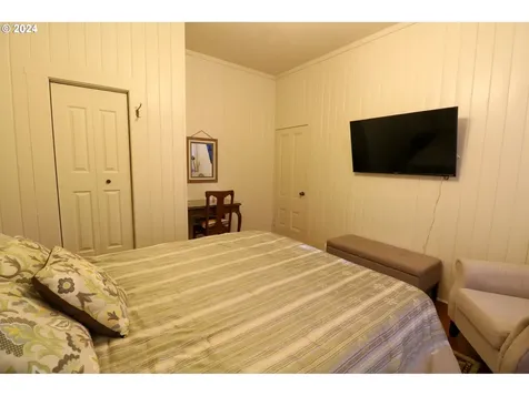 37 S Baxter Street Coquille OR 97423