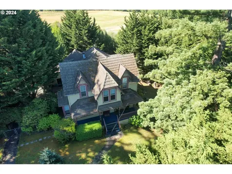 37 S Baxter Street Coquille OR 97423