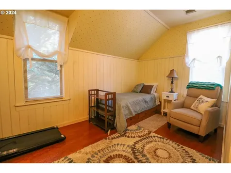 37 S Baxter Street Coquille OR 97423