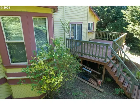 37 S Baxter Street Coquille OR 97423
