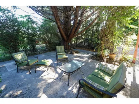 37 S Baxter Street Coquille OR 97423