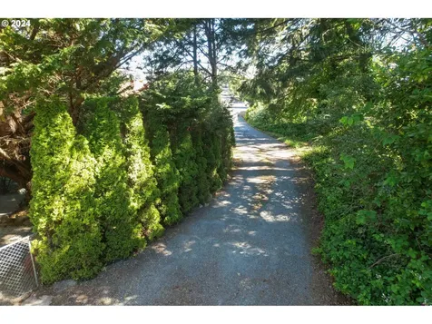 37 S Baxter Street Coquille OR 97423