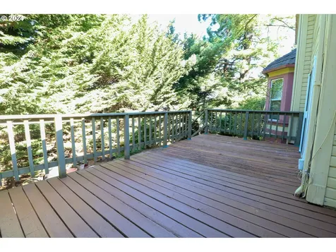 37 S Baxter Street Coquille OR 97423