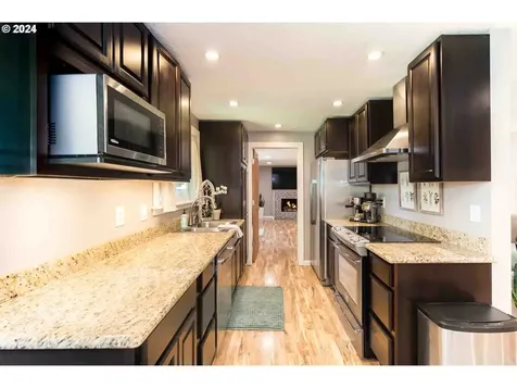 4010 Se Lenore Circle Troutdale OR 97060