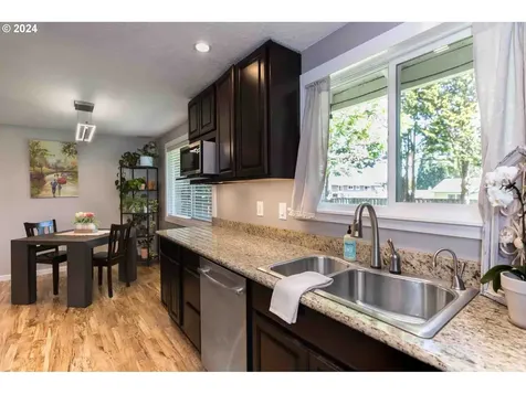 4010 Se Lenore Circle Troutdale OR 97060