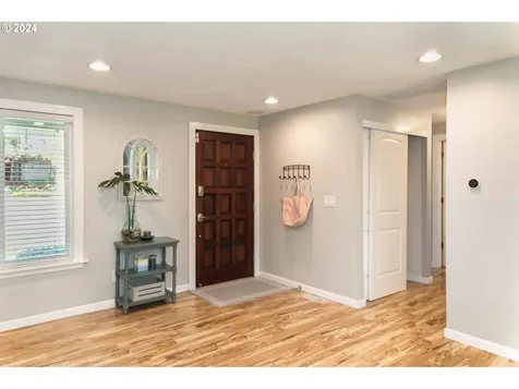 4010 Se Lenore Circle Troutdale OR 97060