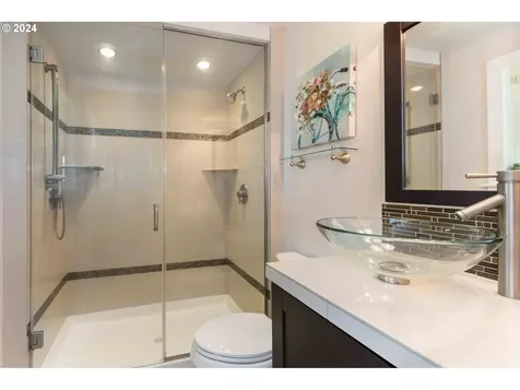 4010 Se Lenore Circle Troutdale OR 97060