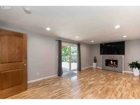 4010 Se Lenore Circle Troutdale OR 97060