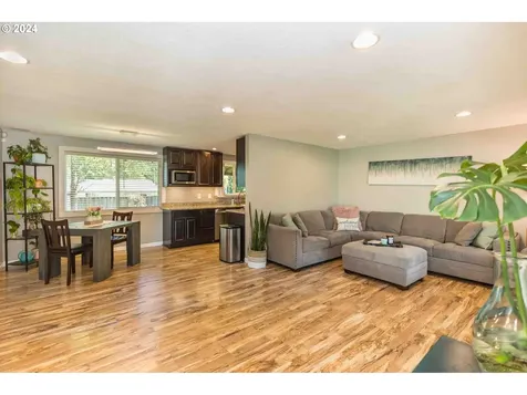 4010 Se Lenore Circle Troutdale OR 97060