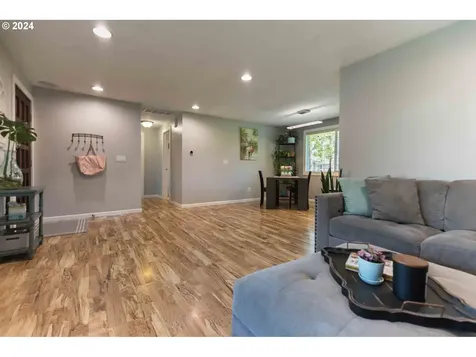 4010 Se Lenore Circle Troutdale OR 97060
