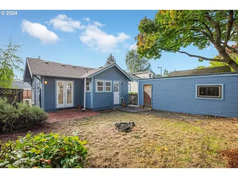 1213 N Ainsworth Street Portland OR 97217