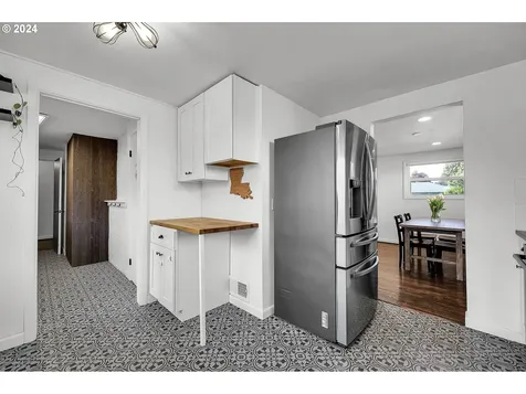 1617 Parnell Drive Eugene OR 97404