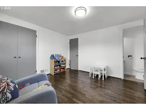 1617 Parnell Drive Eugene OR 97404