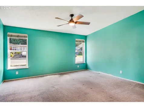 3329 Senecal Creek Drive Woodburn OR 97071
