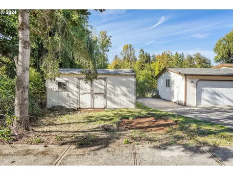 3329 Senecal Creek Drive Woodburn OR 97071