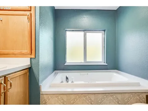 3329 Senecal Creek Drive Woodburn OR 97071