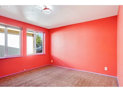 3329 Senecal Creek Drive Woodburn OR 97071