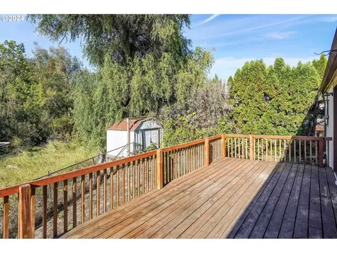 3329 Senecal Creek Drive Woodburn OR 97071