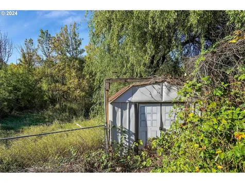 3329 Senecal Creek Drive Woodburn OR 97071