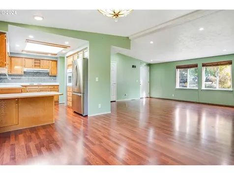 3329 Senecal Creek Drive Woodburn OR 97071
