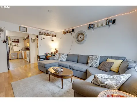 2127 Rhodora Street Forest Grove OR 97116