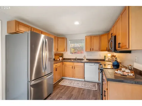 6355 SW Dale Avenue Beaverton OR 97008