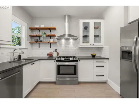 33 Se 71st Avenue Portland OR 97215