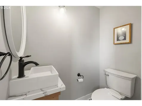 33 Se 71st Avenue Portland OR 97215