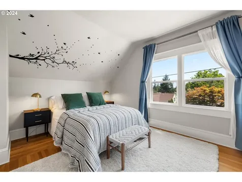 33 Se 71st Avenue Portland OR 97215