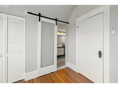 33 Se 71st Avenue Portland OR 97215
