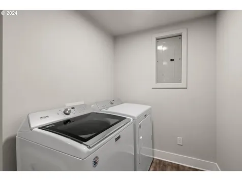 33 Se 71st Avenue Portland OR 97215