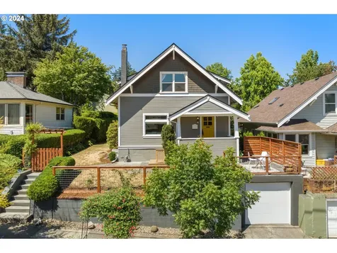 33 Se 71st Avenue Portland OR 97215