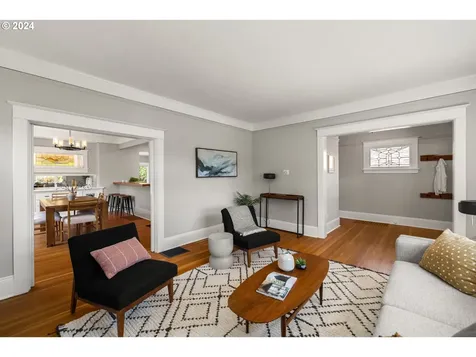 33 Se 71st Avenue Portland OR 97215