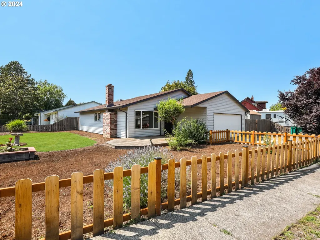 745 Se 17th Street Troutdale OR 97060