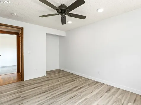 745 Se 17th Street Troutdale OR 97060