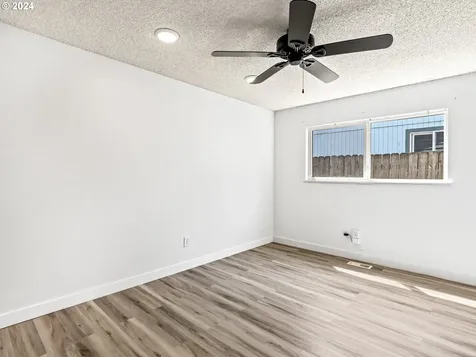 745 Se 17th Street Troutdale OR 97060