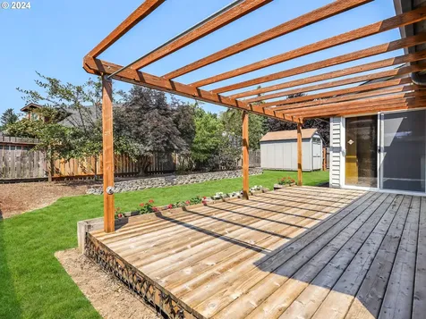 745 Se 17th Street Troutdale OR 97060