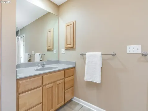 8308 NW Bacon Road Vancouver WA 98665
