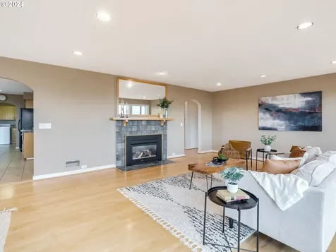 8308 NW Bacon Road Vancouver WA 98665