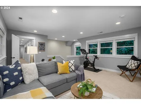4855 Nw Keenan Place Portland OR 97229