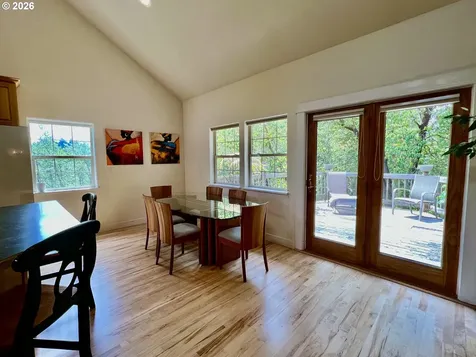 28544 Crow Road Eugene OR 97402