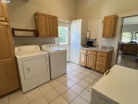 28544 Crow Road Eugene OR 97402