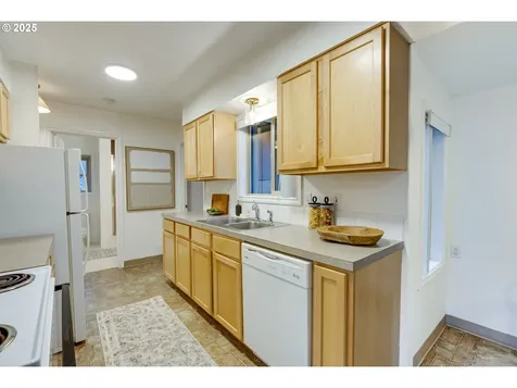 11234 SW 63rd Avenue Portland OR 97219