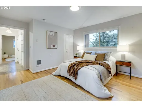 11234 SW 63rd Avenue Portland OR 97219