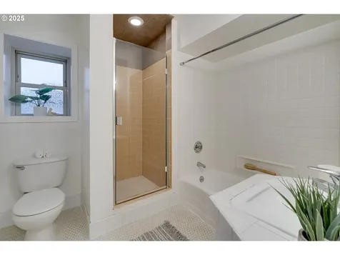 11234 SW 63rd Avenue Portland OR 97219