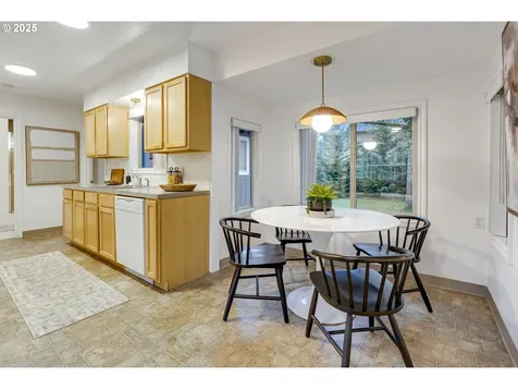 11234 SW 63rd Avenue Portland OR 97219