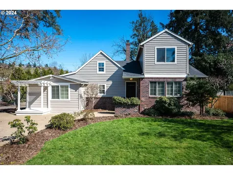 2011 13th Street West Linn OR 97068