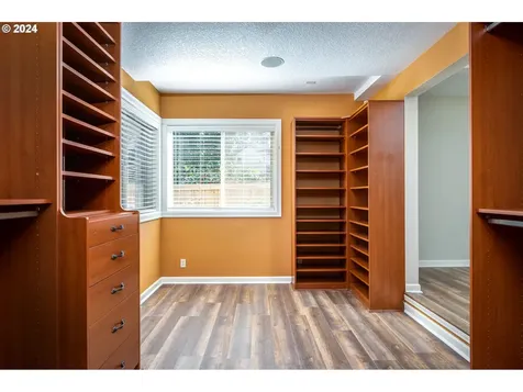 2011 13th Street West Linn OR 97068