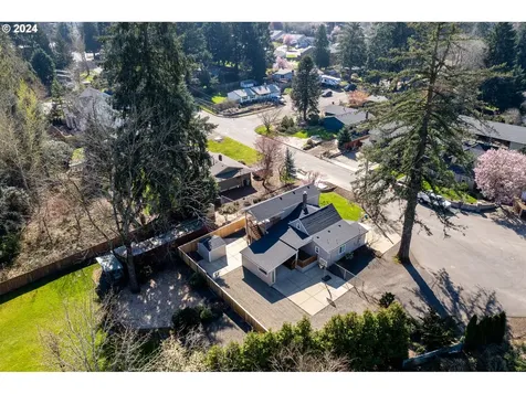 2011 13th Street West Linn OR 97068
