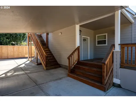 2011 13th Street West Linn OR 97068